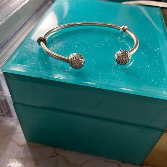 Pandora bracelets bundle - Picture 3 of 10
